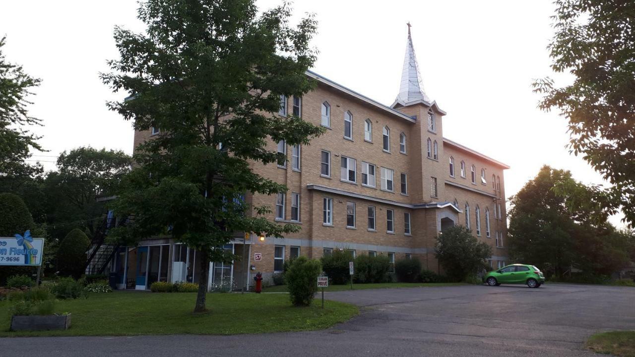 Mhotel Domaine L'Envolee- Maison Fleurie 维多利亚维尔 外观 照片